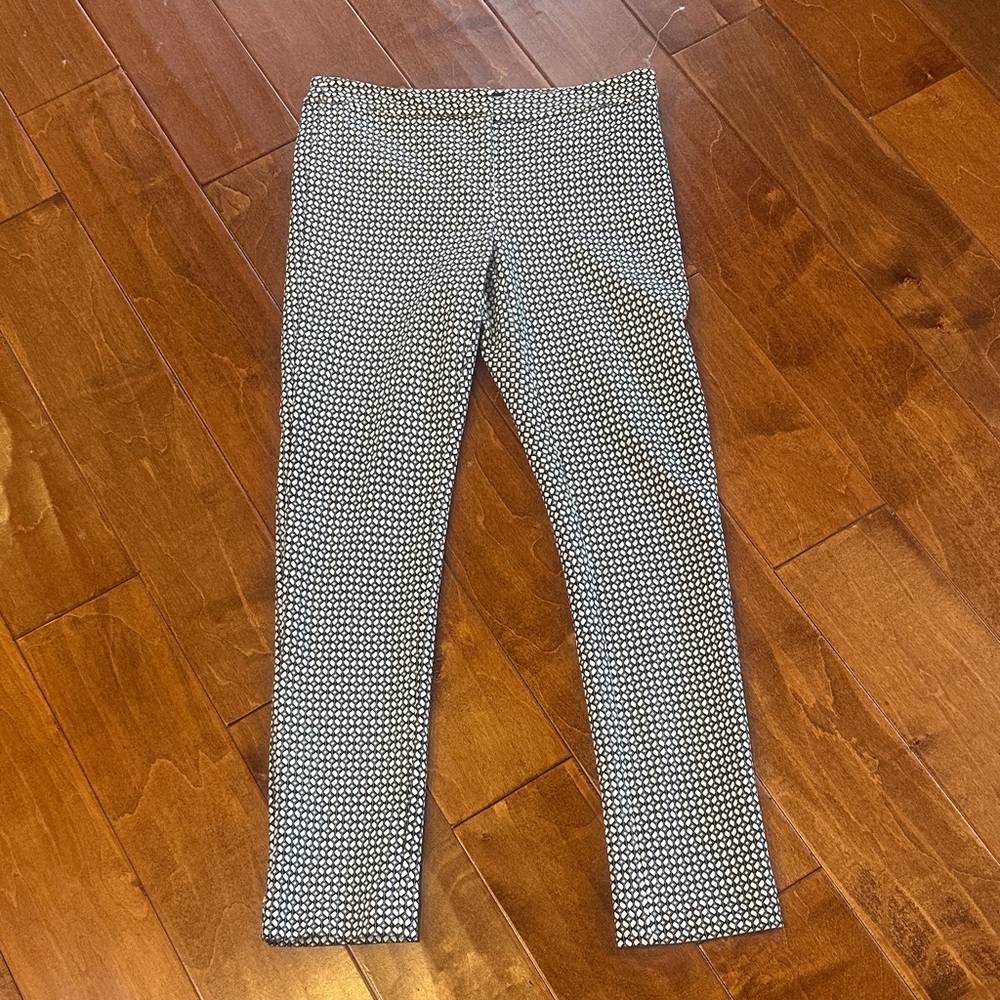 Amanda & Chelsea Geometric Black and White Pants